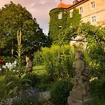 게스트하우스 Schloss Schwanberg *