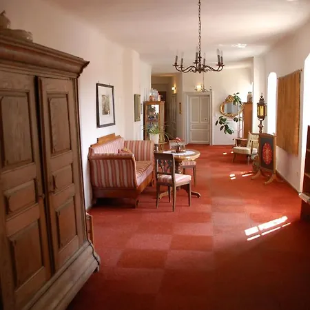 Schloss Schwanberg * Roedelsee