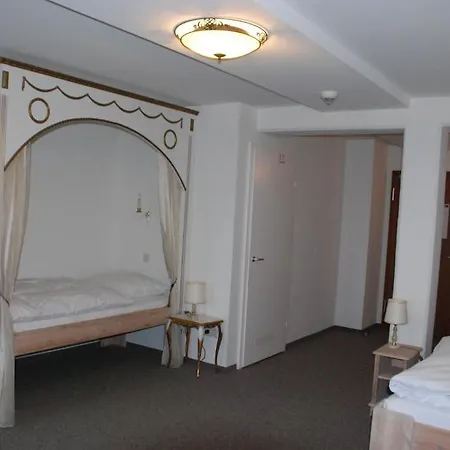 Schloss Schwanberg Hotel Roedelsee