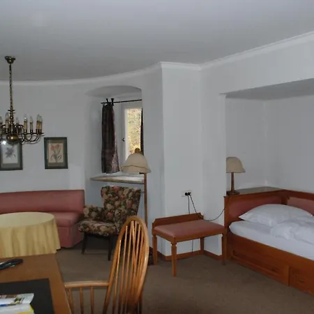 Schloss Schwanberg Hotel