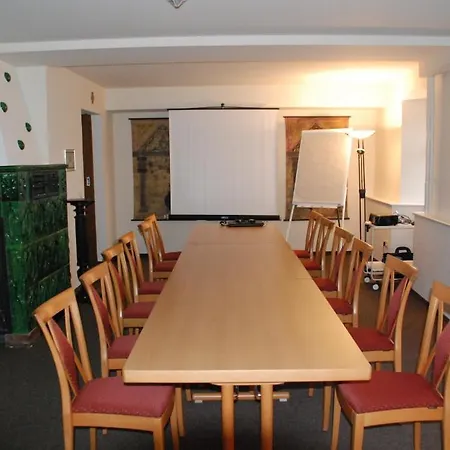 Schloss Schwanberg * Roedelsee