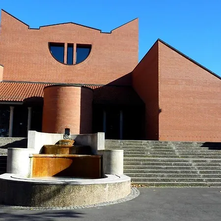 Schloss Schwanberg Hotel *