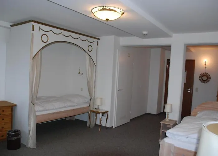 Schloss Schwanberg Guest house Roedelsee